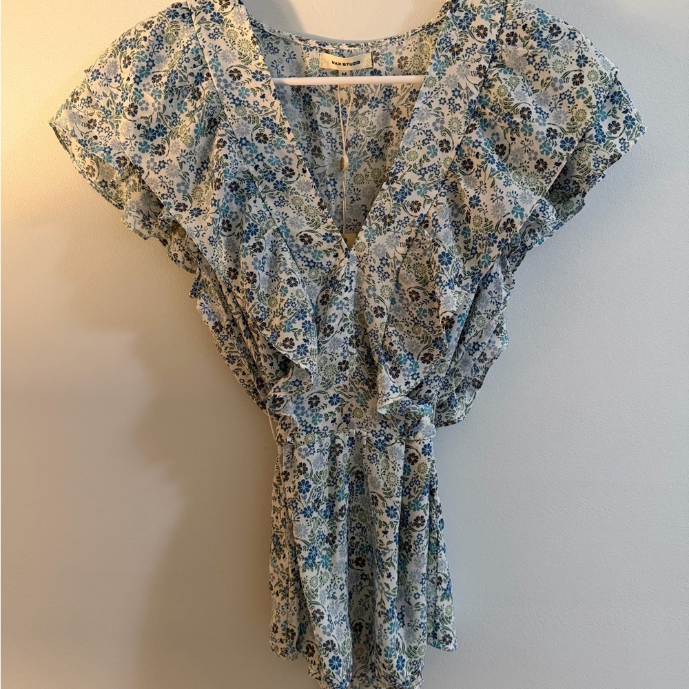 Max Studio Blue/Green Floral Ruffled V-Neck Women’s Top